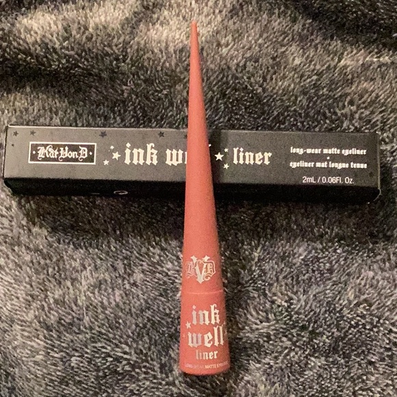 Kat Von D Ink Well Liner in Lolita - Picture 6 of 6